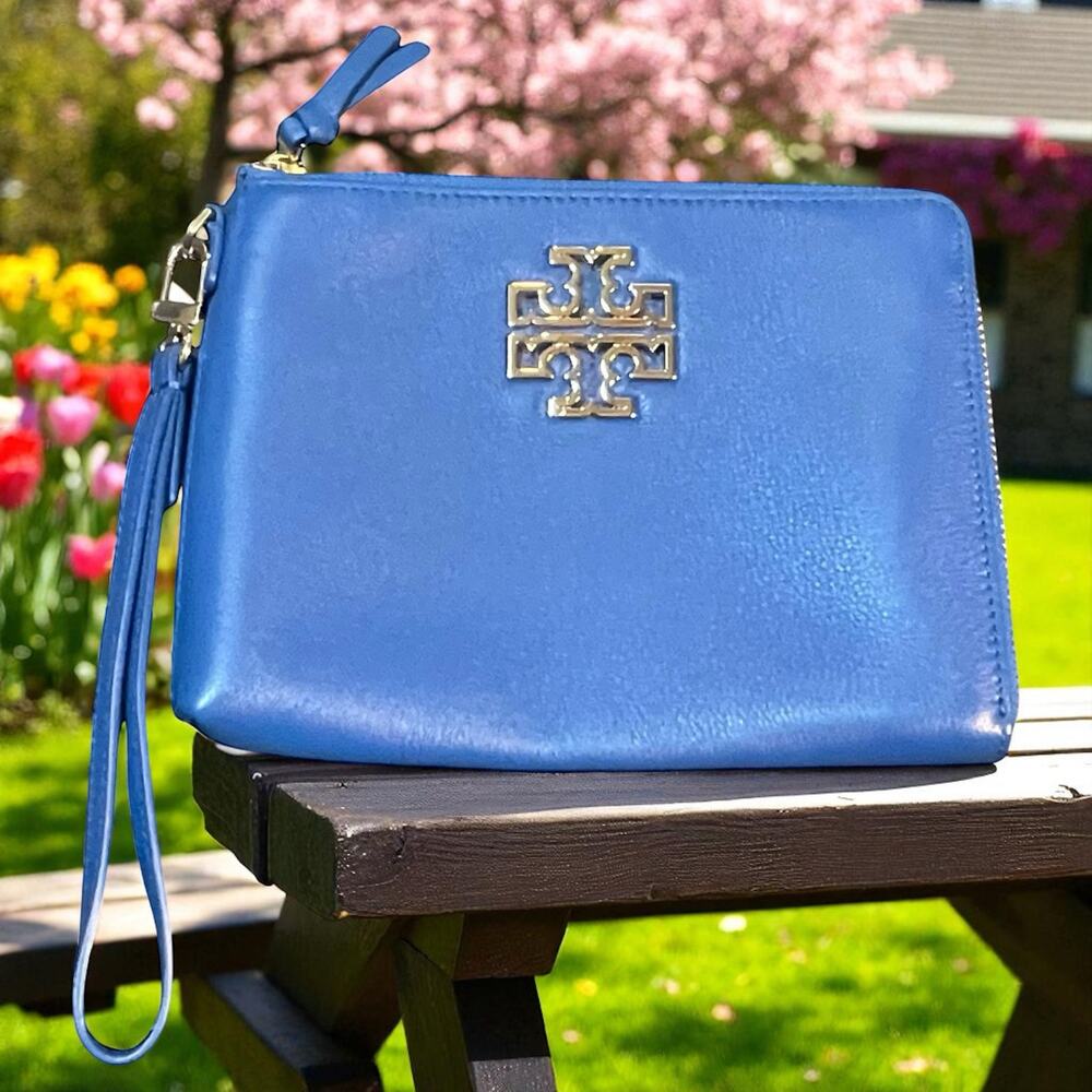 Tory Burch Britten Large Blue Pebbled Leather Zip Wristlet Wallet Gold Hardware